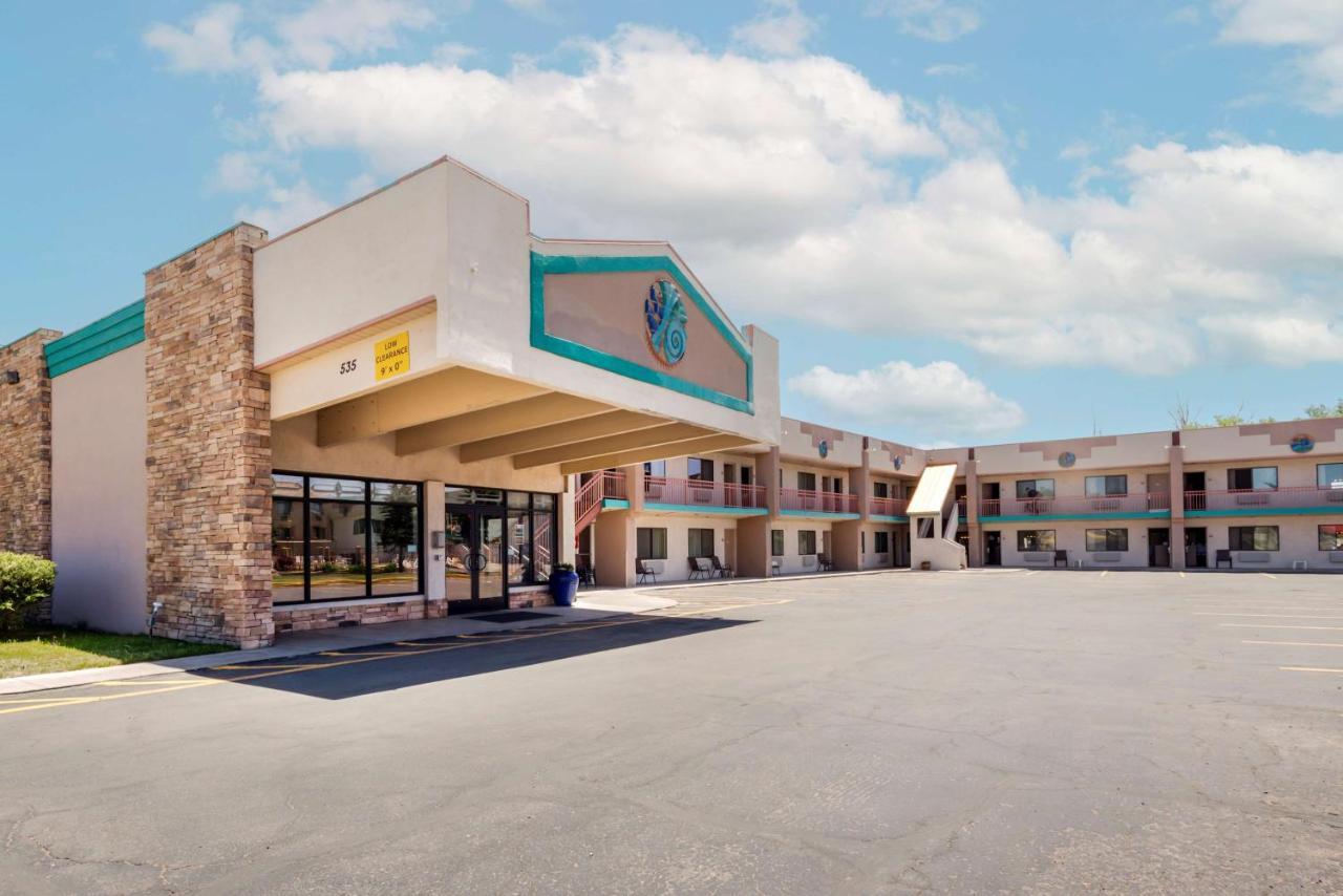 Best Western Turquoise Inn & Suites Кортес Екстер'єр фото