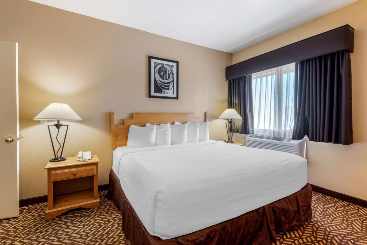 Best Western Turquoise Inn & Suites Кортес Екстер'єр фото