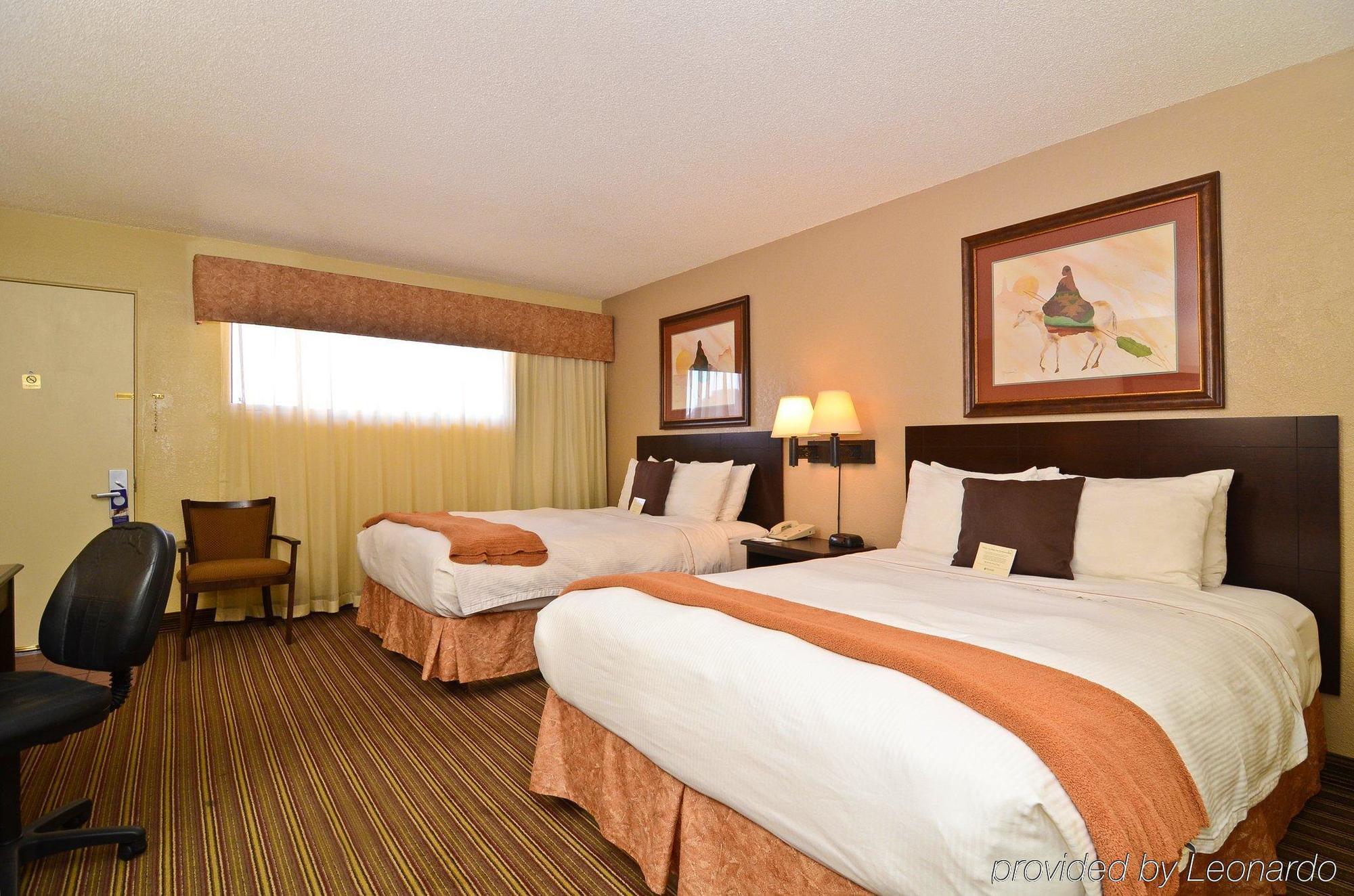 Best Western Turquoise Inn & Suites Кортес Номер фото
