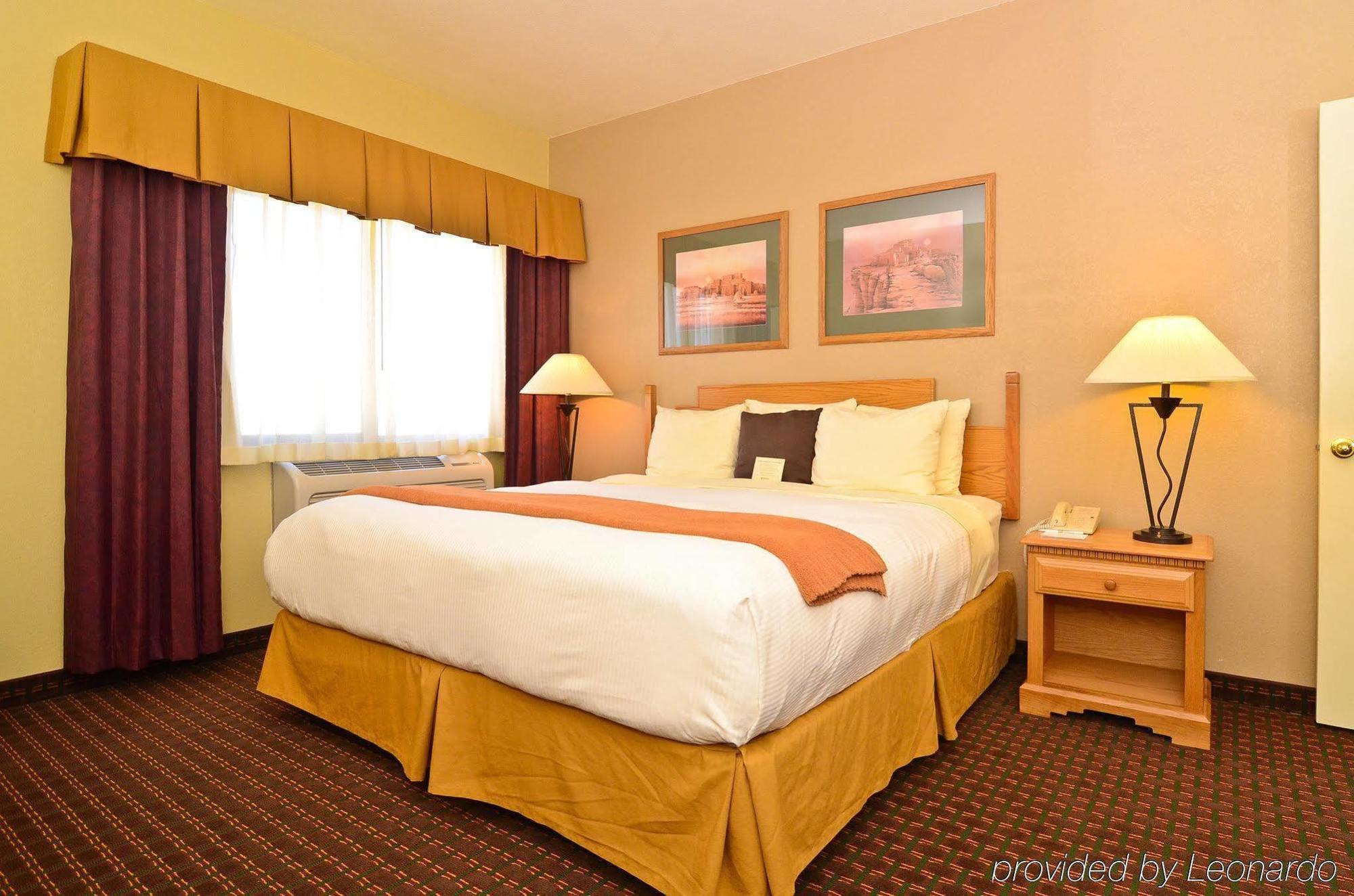 Best Western Turquoise Inn & Suites Кортес Номер фото